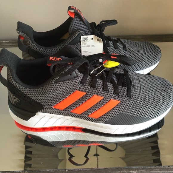 MEN’S ADIDAS QUESTAR RIDE CARBON/SOLRED/GREFOU - Picture 2 of 8